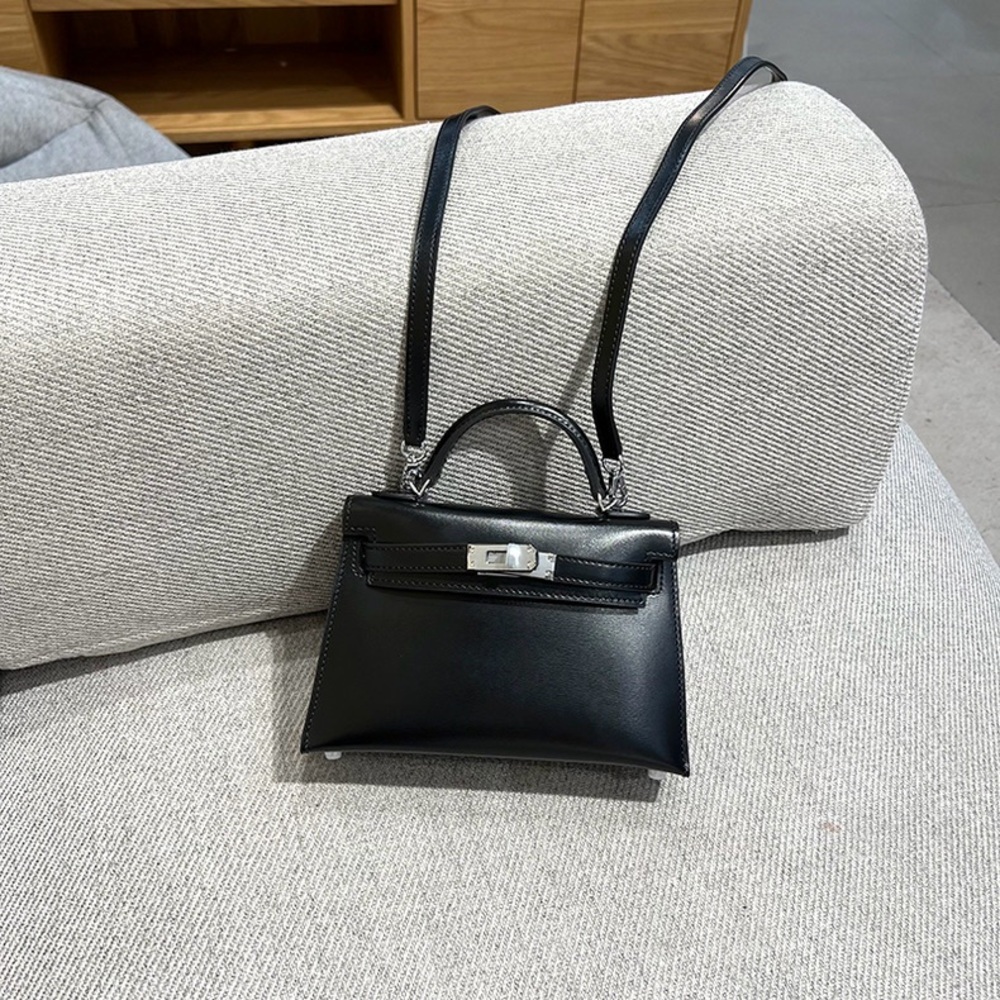 box leather shoulder mini bag